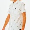 Hula Breach Short Sleeve Buttondown Shirt(Rip Curl Hula Breach Short Sleeve Buttondown Shirt Su25)