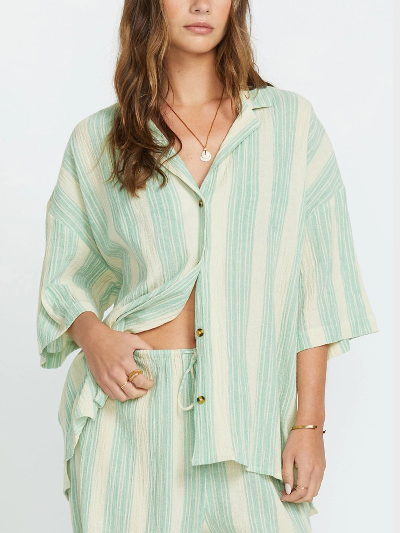 Beach Side YD Short Sleeve Buttondown Shirt(Billabong Beach Side Yd Short Sleeve Buttondown Shirt Women Sp25) 2 Beach Side YD Short Sleeve Buttondown Shirt(Billabong Beach Side Yd Short Sleeve Buttondown Shirt Women Sp25) - Image 2