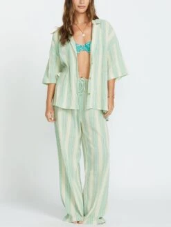 Beach Side YD Short Sleeve Buttondown Shirt(Billabong Beach Side Yd Short Sleeve Buttondown Shirt Women Sp25) 12 Beach Side YD Short Sleeve Buttondown Shirt(Billabong Beach Side Yd Short Sleeve Buttondown Shirt Women Sp25) -ThinkEmpire Shop 24B041508 IGN OM FB