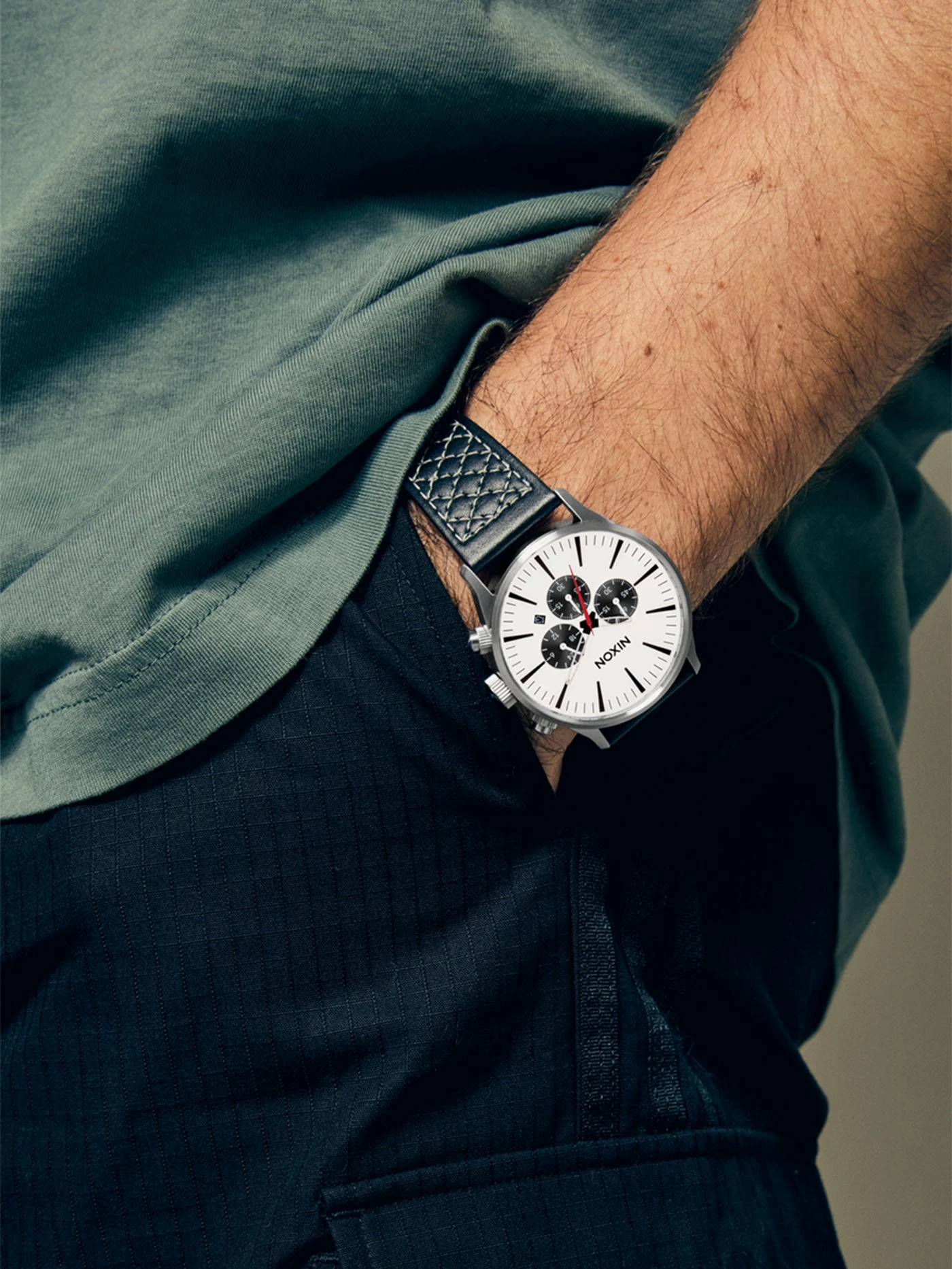 Sentry Chrono Leather Chrome/Cloud Sunray/Black Watch(Nixon Sentry Chrono Leather Chrome Cloud Sunray Black Watch 2024) 6 Sentry Chrono Leather Chrome/Cloud Sunray/Black Watch(Nixon Sentry Chrono Leather Chrome Cloud Sunray Black Watch 2024) - Image 6