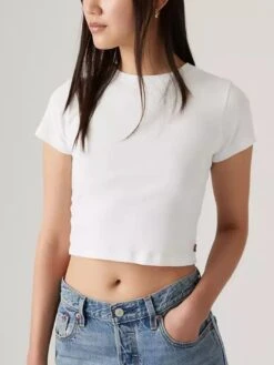 Essential Sporty White T-Shirt(Levis Essential Sporty White T Shirt Co)