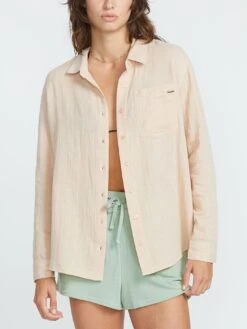 Lil Long Sleeve Buttondown Shirt(Volcom Lil Long Sleeve Buttondown Shirt Women Sp25)