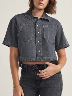 Natalie Denim Boxy Short Sleeve Buttondown Shirt(Vans Natalie Denim Boxy Short Sleeve Buttondown Shirt Fa25)