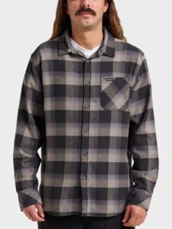 Penmar Check Flannel Long Sleeve Buttondown Shirt(Quiksilver Penmar Check Flannel Long Sleeve Buttondown Shirt Fa25)