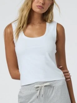 Halo Essentials Scoop Tank Top(Vuori Halo Essentials Scoop Tank Top Women Sp25) -ThinkEmpire Shop VW1212WHT SP25 W ECOMM TOPS FRON