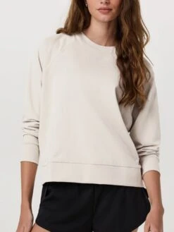 Halo Crewneck Sweatshirt(Vuori Halo Crewneck Sweatshirt Women Fa25)