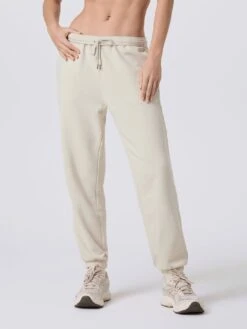 Sedona Sweatpants(Vuori Sedona Sweatpants Women Fa25) -ThinkEmpire Shop VW4202BNE FA24 W ECOMM PANTS FRO