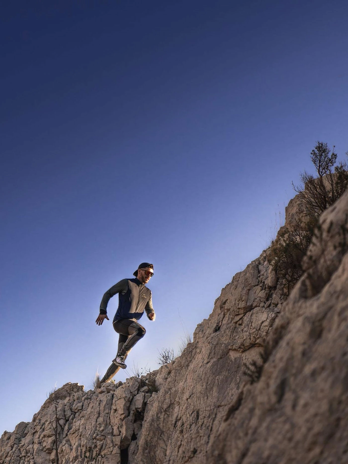 Atom Jacket(Arcteryx Atom Sleeveless Jacket Wt25) 7 Atom Jacket(Arcteryx Atom Sleeveless Jacket Wt25) - Image 7